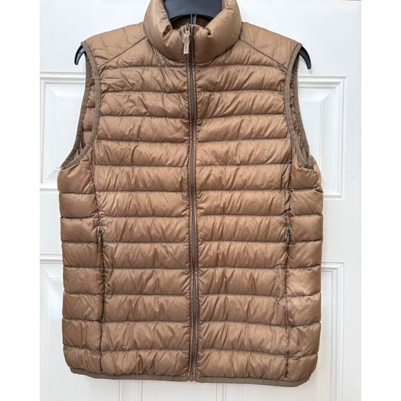 100% Down Puffer Vest by Uniqlo Ultra Light Women’s Small Puffer Vest EUC - Picture 1 of 7
